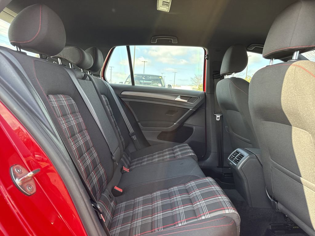 Used 2020 Volkswagen Golf 4-Door image 21