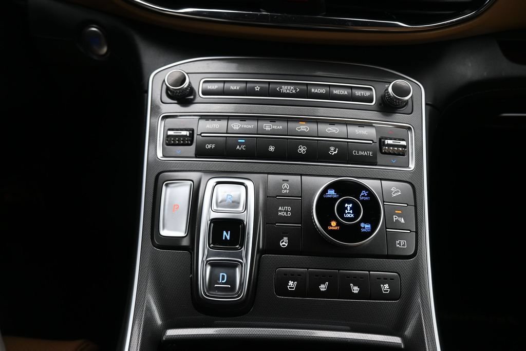 Used 2021 Hyundai Santa Fe Calligraphy AWD/4WD image 30