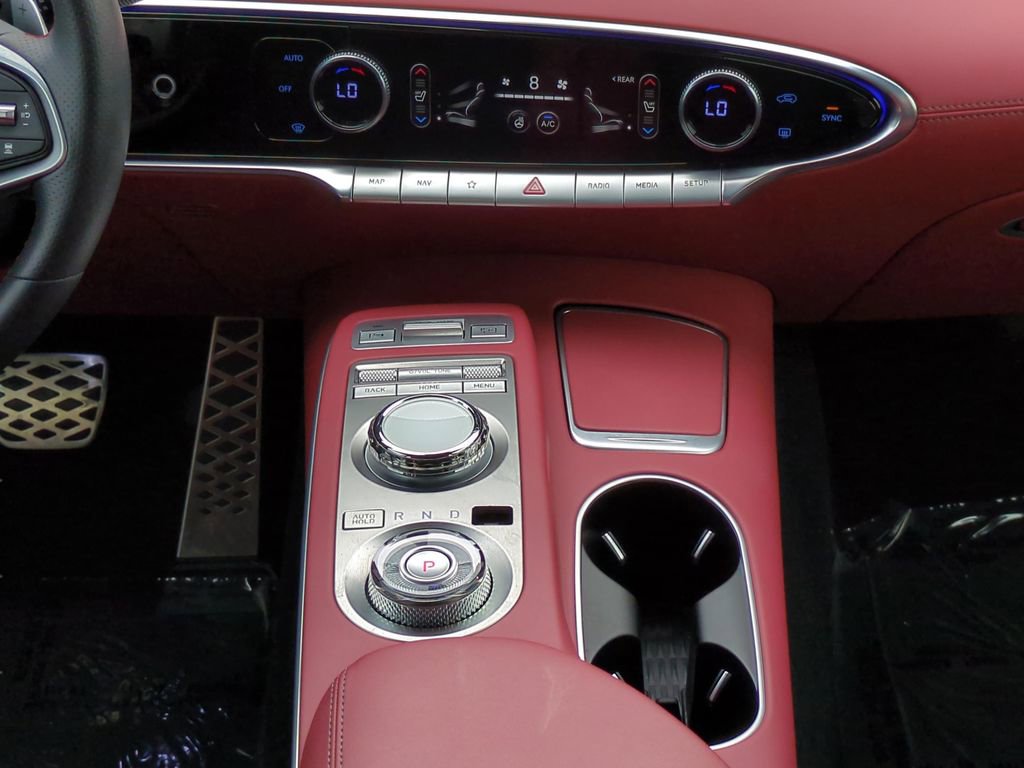 Used 2025 Genesis GV70 3.5T Sport image 21