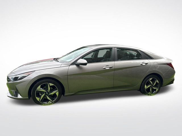 Used 2023 Hyundai Elantra Limited FWD image 2