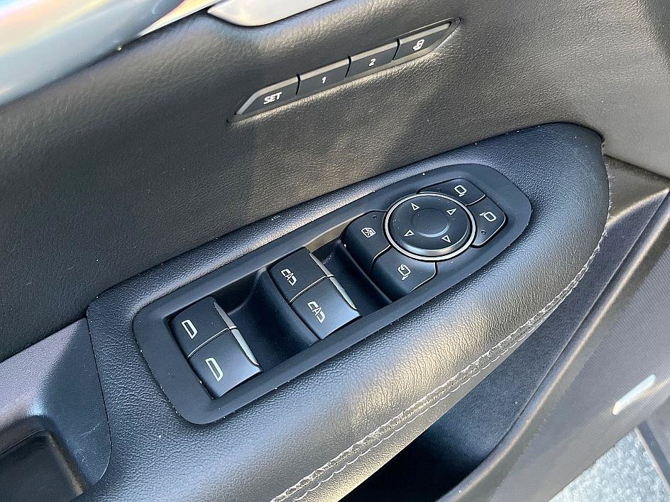 Certified 2025 Cadillac XT5 Premium Luxury image 13