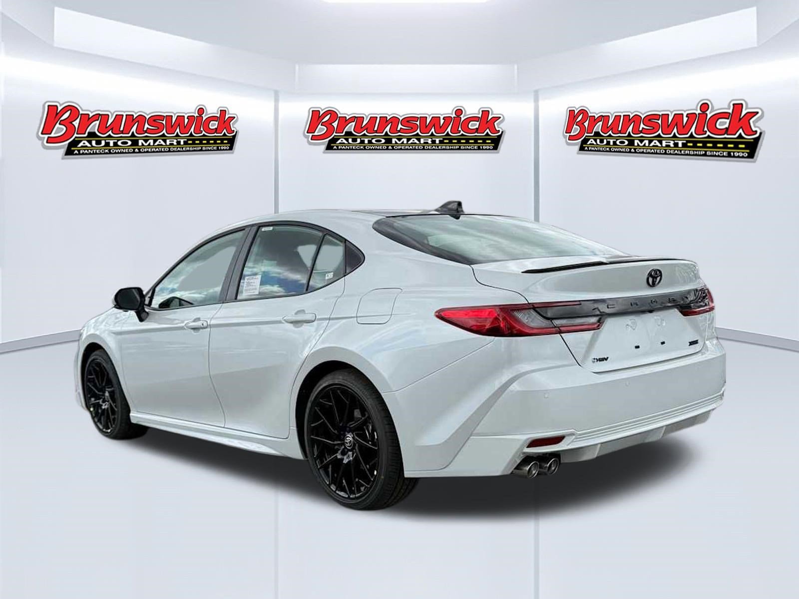 New 2026 Toyota Camry XSE FWD image 4