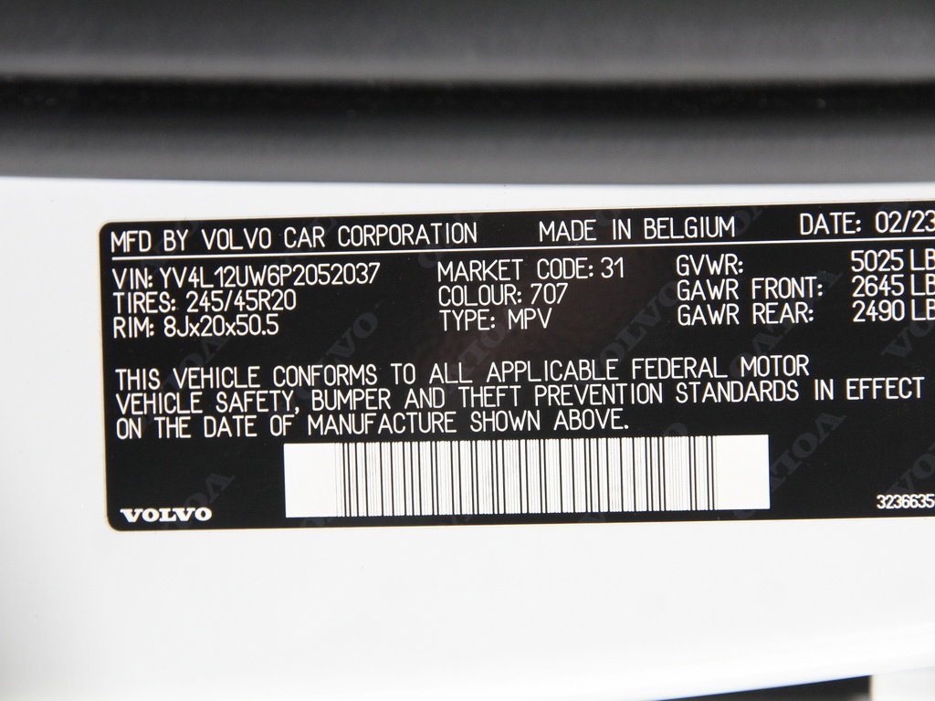 Used 2023 Volvo XC40 B5 Plus w/ Driver Assist Package image 22