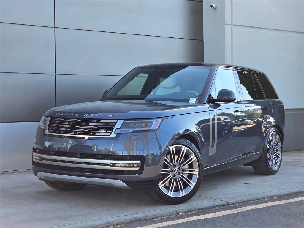 New 2025 Land Rover Range Rover SE