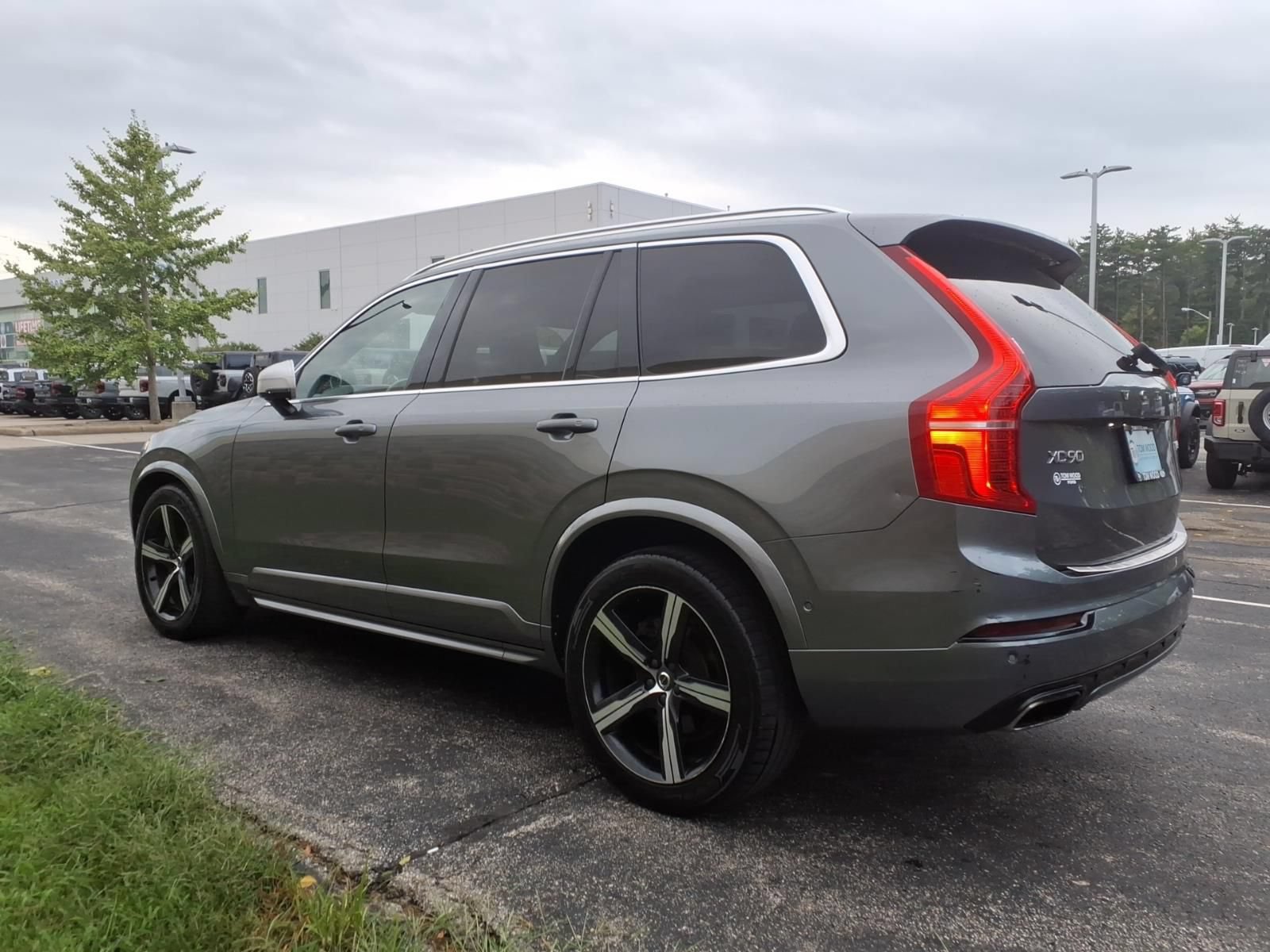 Used 2017 Volvo XC90 T6 R-Design w/ Vision Package AWD/4WD image 7