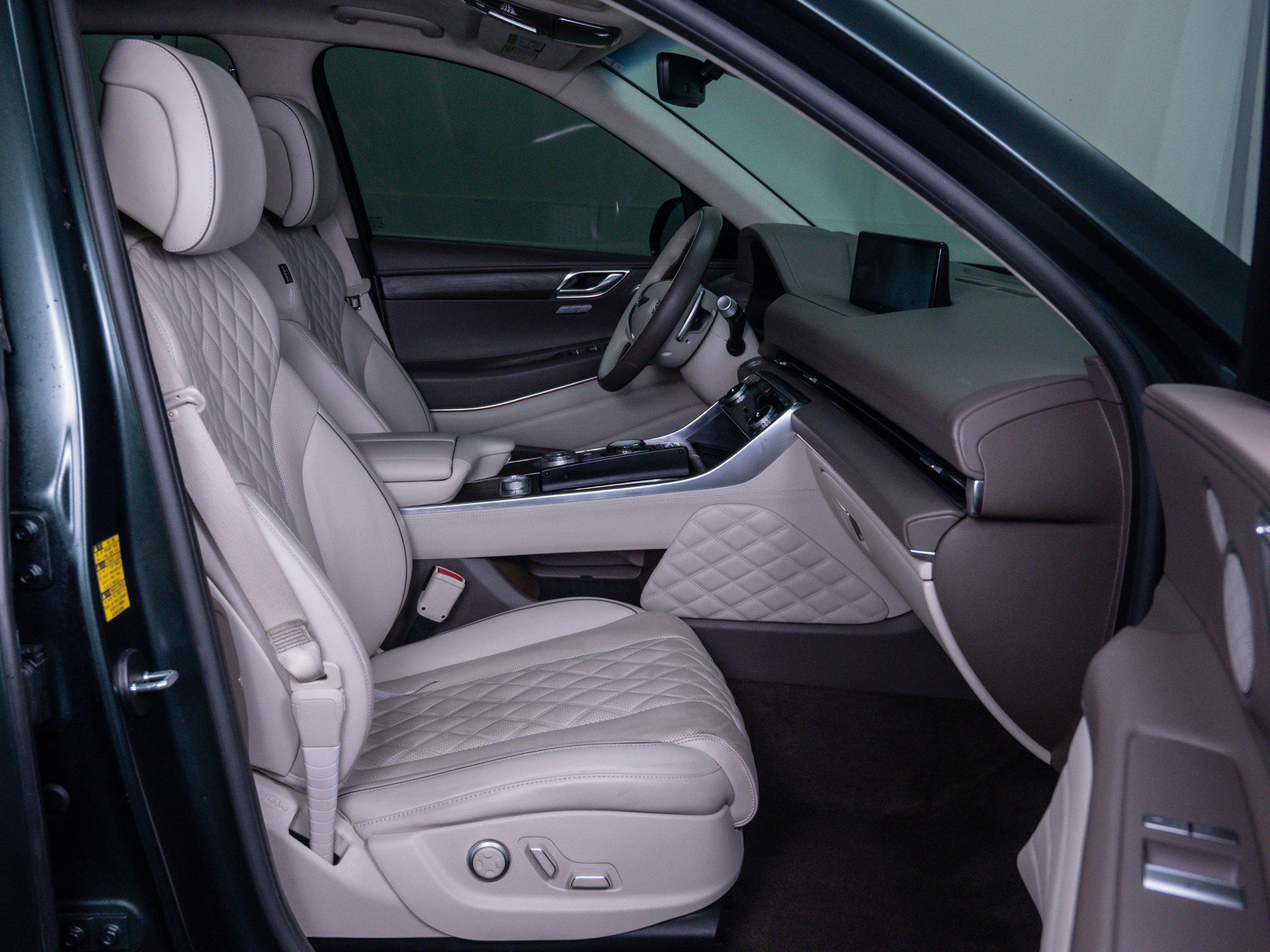 Used 2024 Genesis GV80 3.5T Prestige Signature image 11