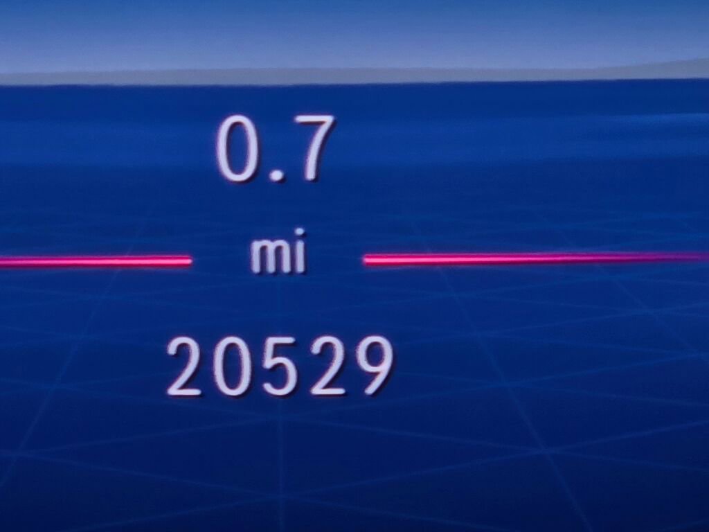 Used 2024 Mercedes-Benz GLC 300 4MATIC image 32