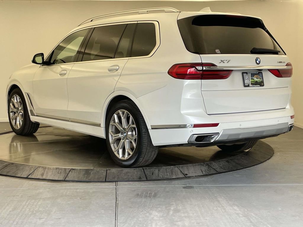 Used 2022 BMW X7 xDrive40i w/ Cold Weather Package AWD/4WD image 3