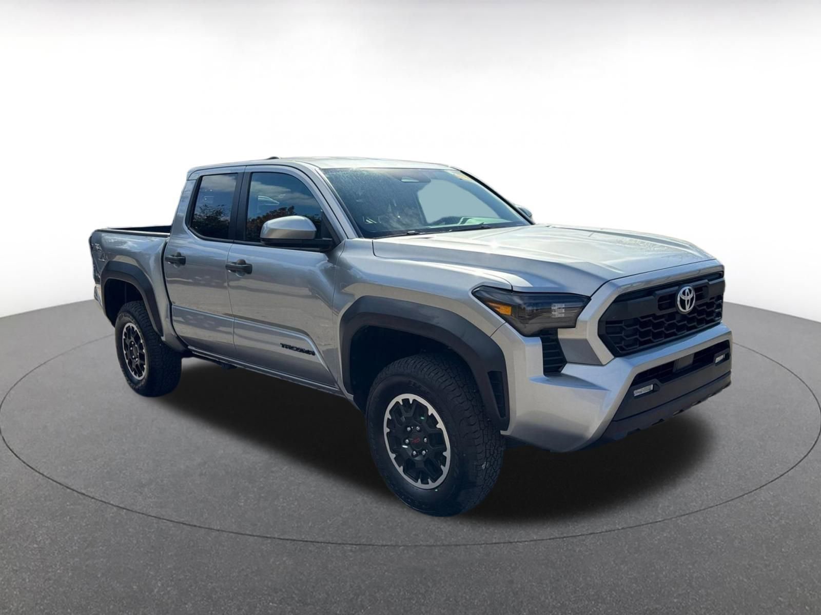 Used 2025 Toyota Tacoma SR image 1
