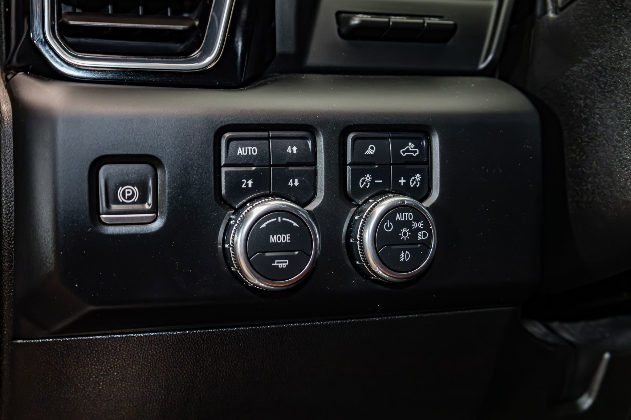 Used 2024 GMC Sierra 3500 Denali Ultimate AWD/4WD image 22