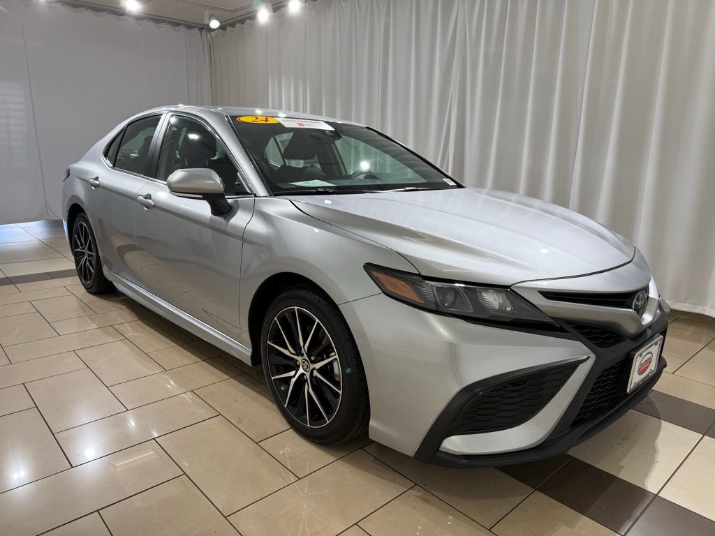 Certified 2024 Toyota Camry SE image 7