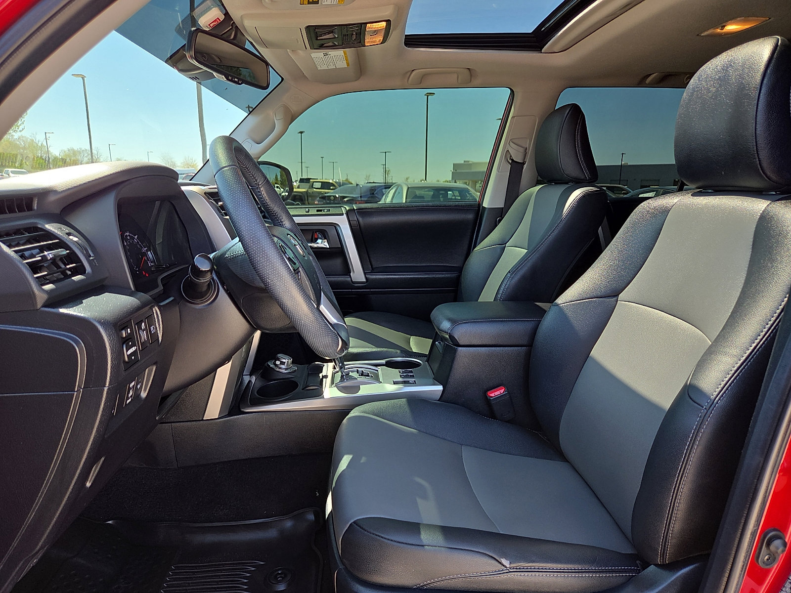 Used 2022 Toyota 4Runner SR5 Premium w/ Moonroof Package AWD/4WD image 16