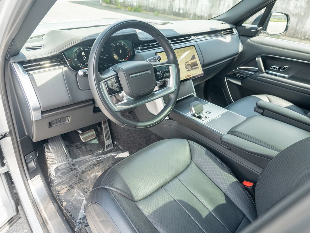 Certified 2024 Land Rover Range Rover SE AWD/4WD image 12