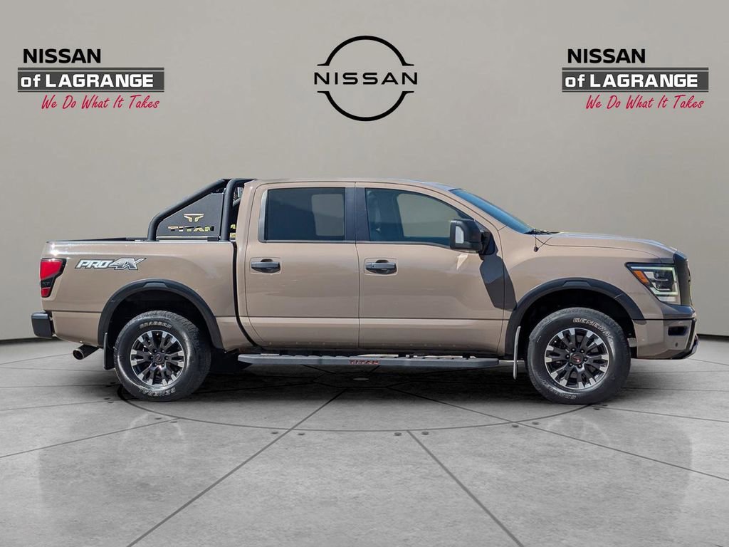 Used 2021 Nissan Titan PRO-4X w/ Pro-4x Convenience Package AWD/4WD image 4
