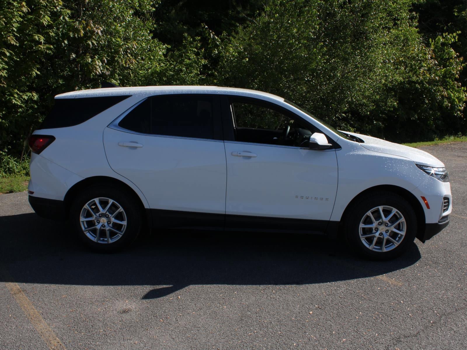 Used 2024 Chevrolet Equinox LT AWD/4WD image 4