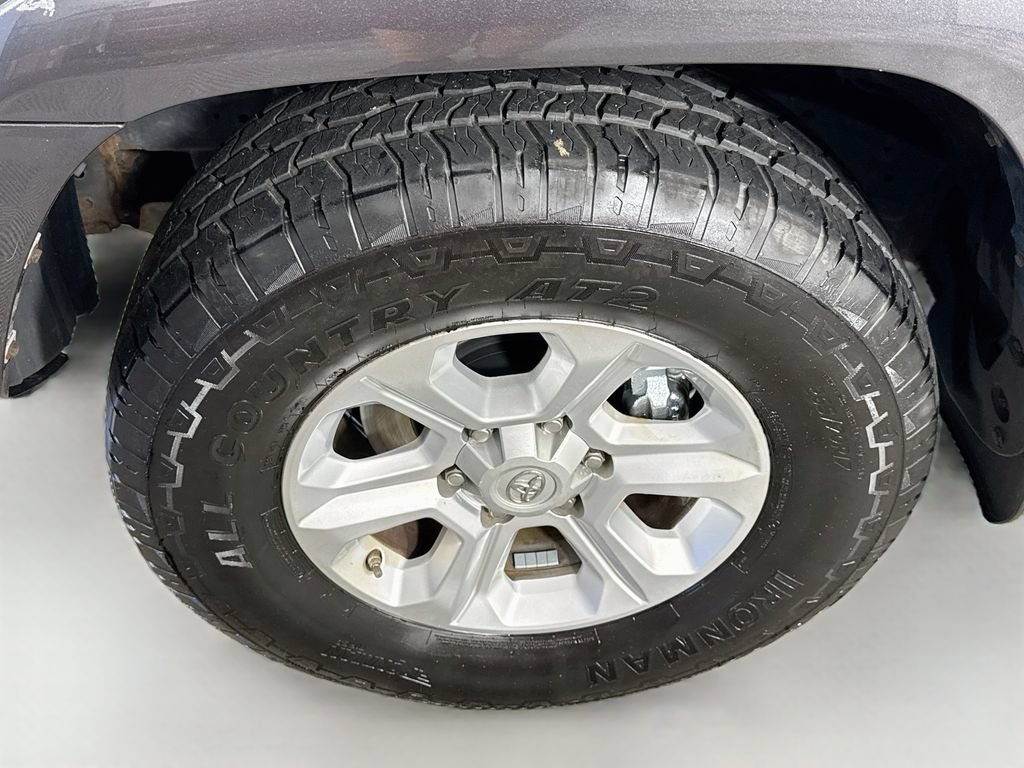Used 2015 Toyota 4Runner SR5 Premium AWD/4WD image 4