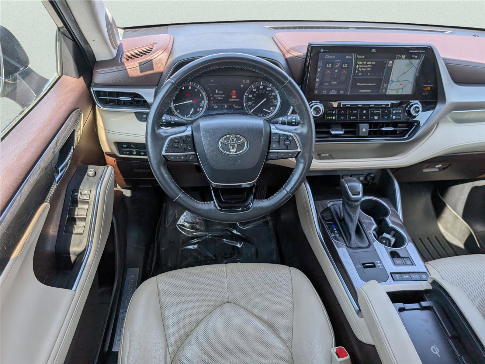 Used 2021 Toyota Highlander Limited image 30