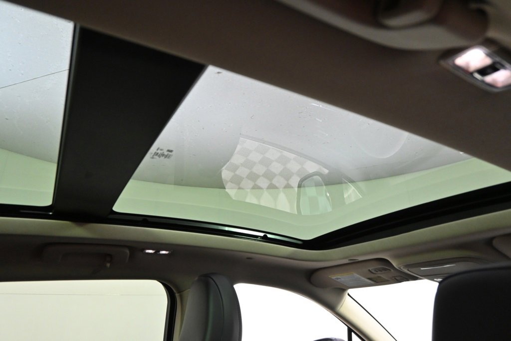 New 2025 Lincoln Corsair Reserve w/ Jet Appearance Package image 16