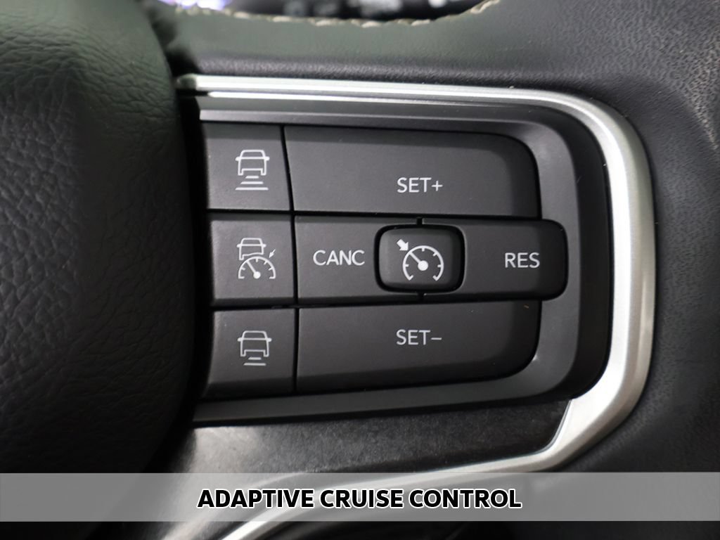 Used 2023 Jeep Wagoneer 4WD w/ Premium Group I image 6