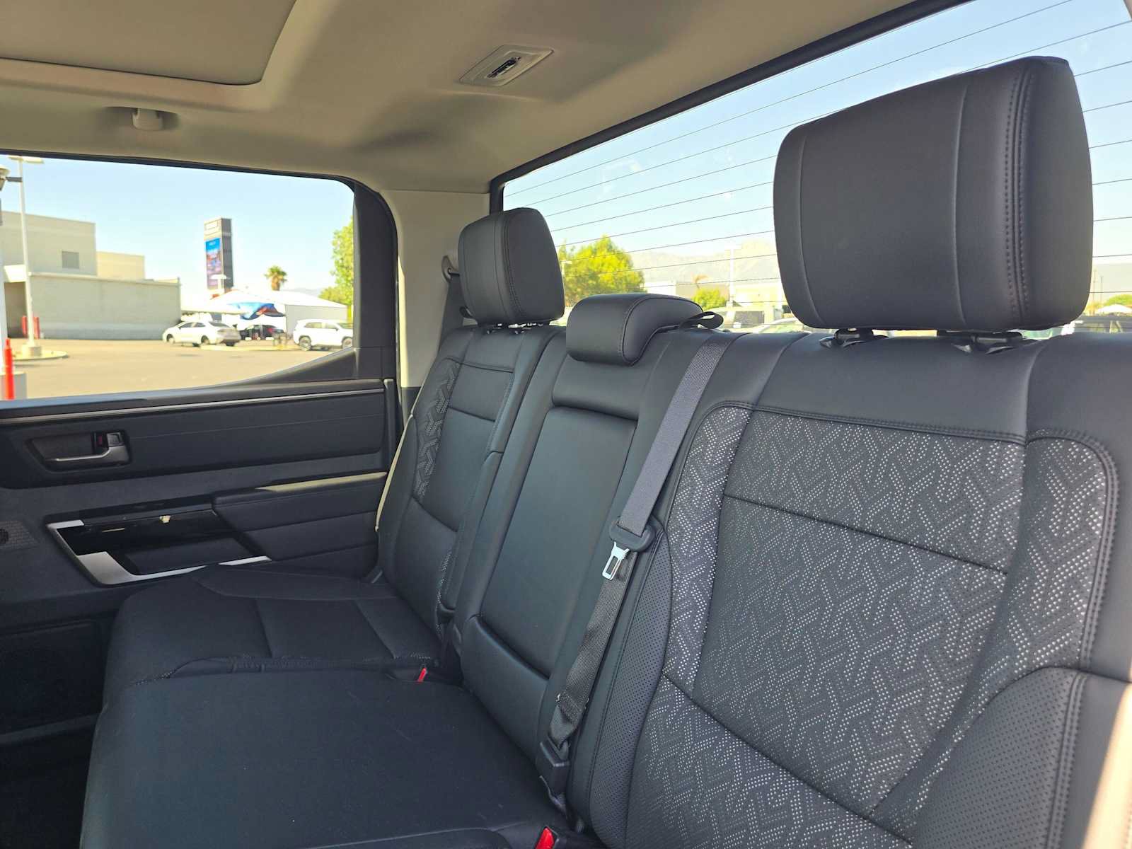 Used 2024 Toyota Tundra Limited AWD/4WD image 17