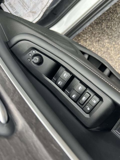 Certified 2023 Jeep Grand Cherokee Limited image 21