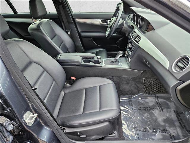 Used 2013 Mercedes-Benz C 250 Luxury image 19