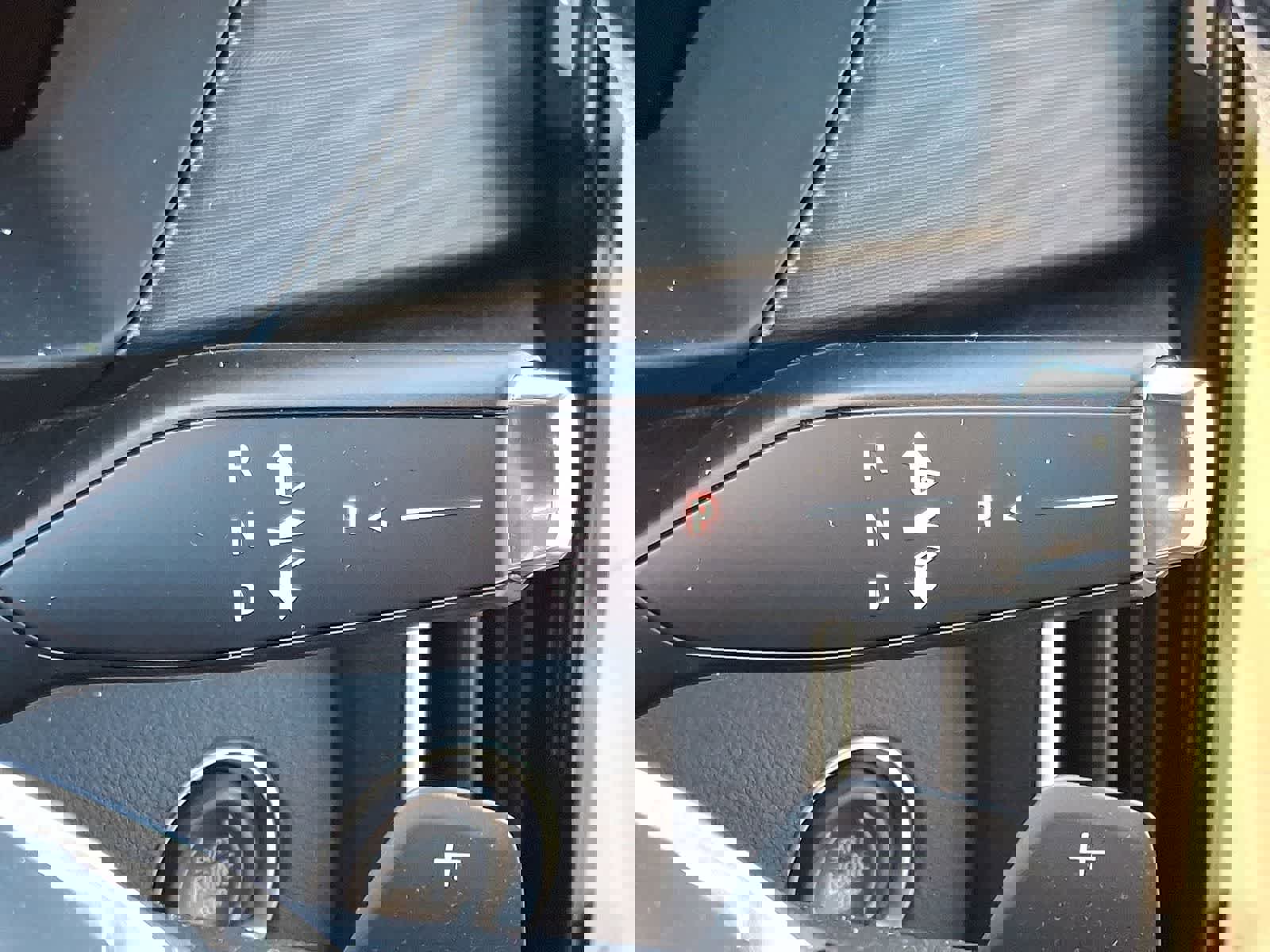 Used 2025 GMC Acadia Elevation image 22