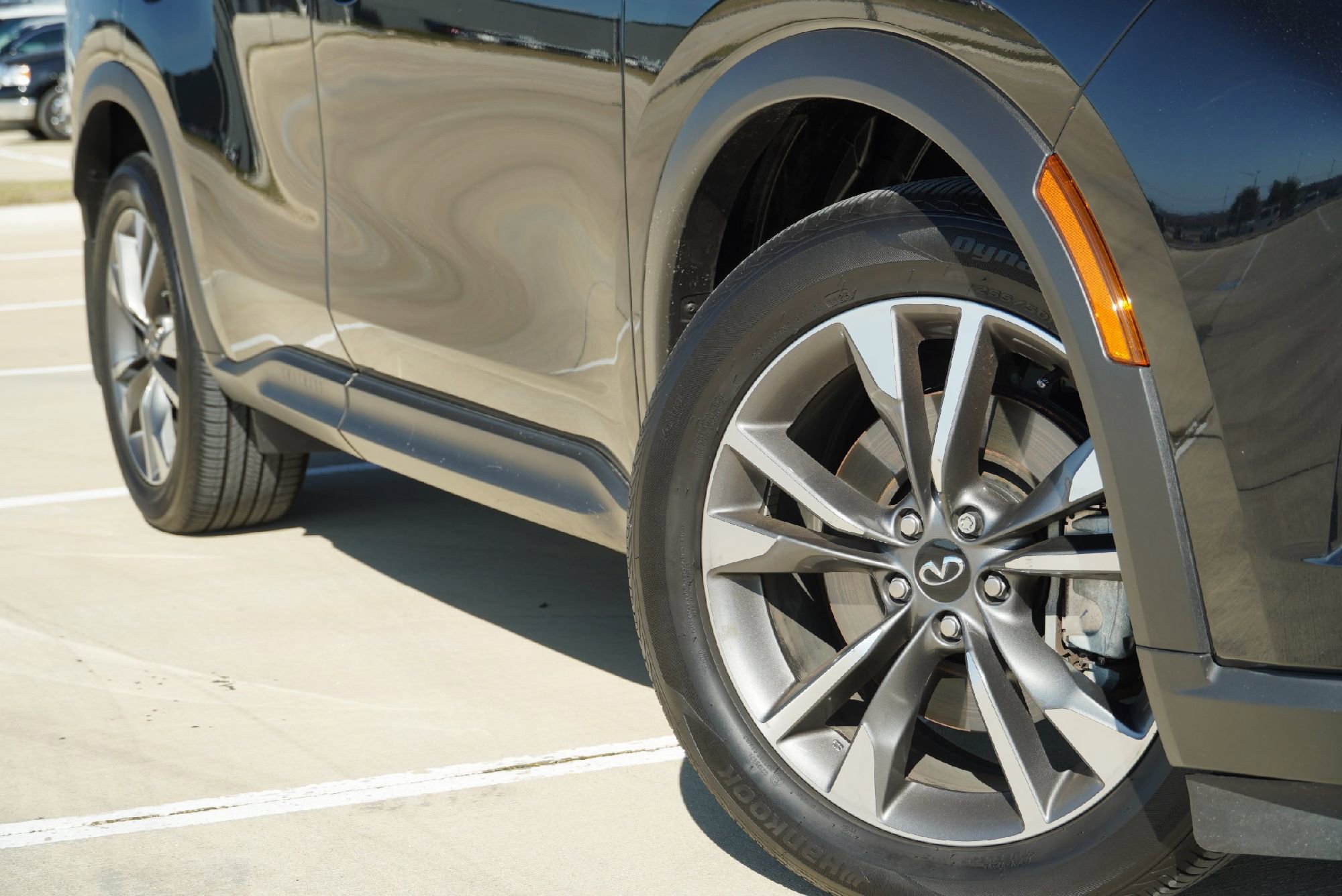 Certified 2025 INFINITI QX60 Luxe image 3