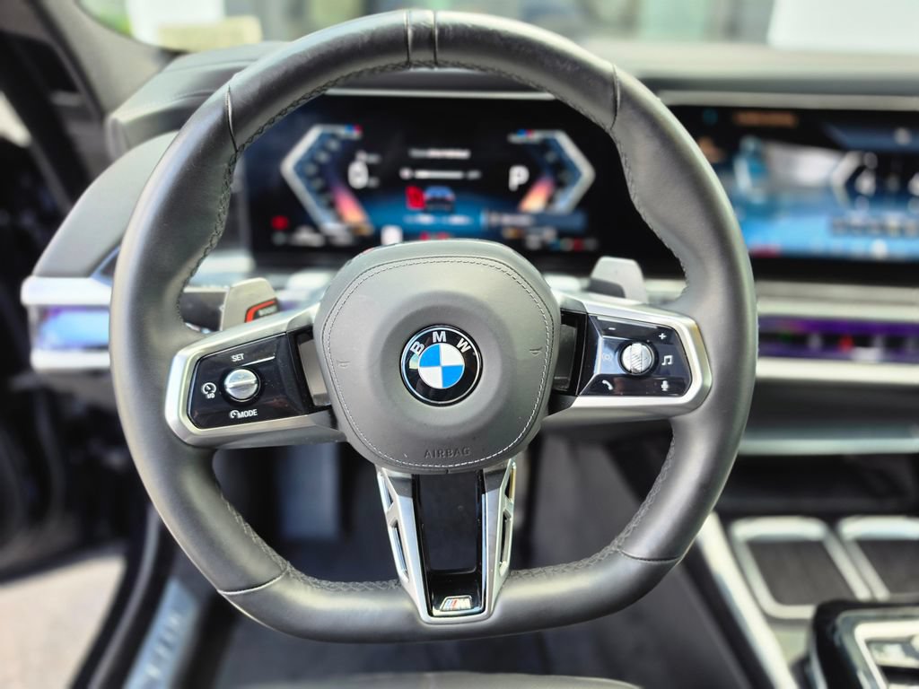 Used 2025 BMW 740i xDrive AWD/4WD image 20
