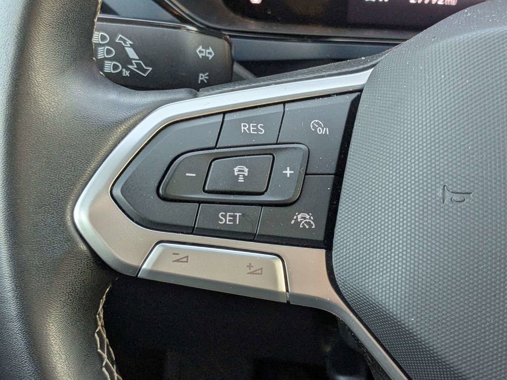 Used 2024 Volkswagen Taos SE image 26