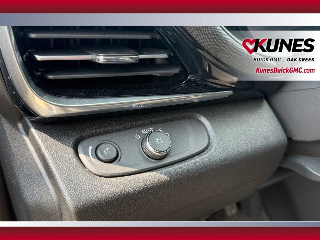 Used 2024 Buick Envista Sport Touring w/ Convenience I Package FWD image 19
