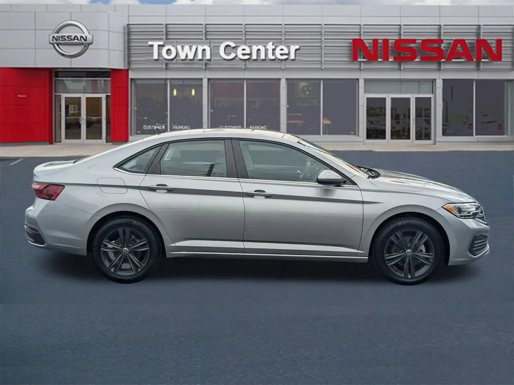 Used 2023 Volkswagen Jetta SE FWD image 8