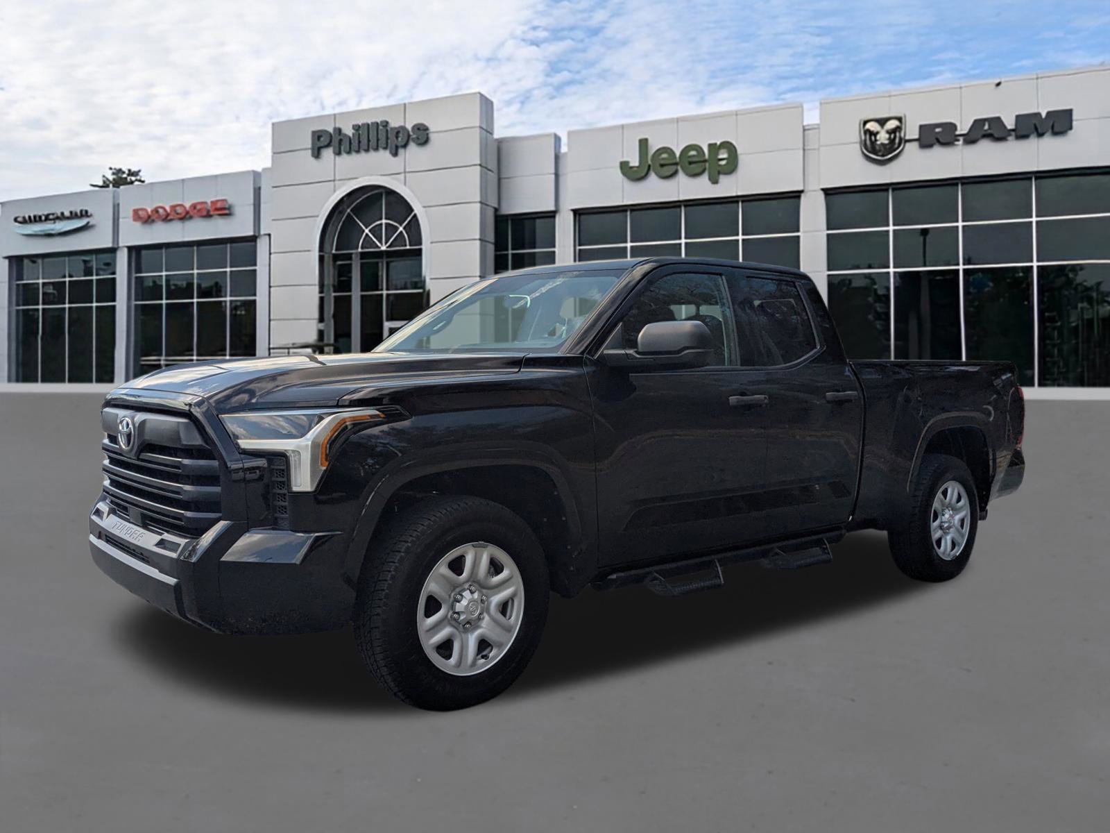 Used 2022 Toyota Tundra SR w/ SR Tow Package image 7
