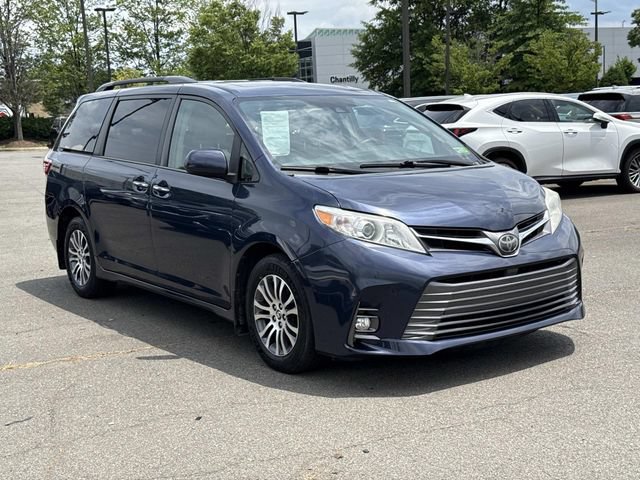 Used 2019 Toyota Sienna XLE w/ XLE Navigation Package FWD image 1