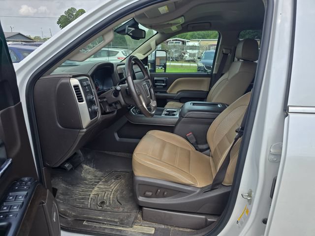 Used 2019 GMC Sierra 2500 Denali w/ Duramax Plus Package AWD/4WD image 13