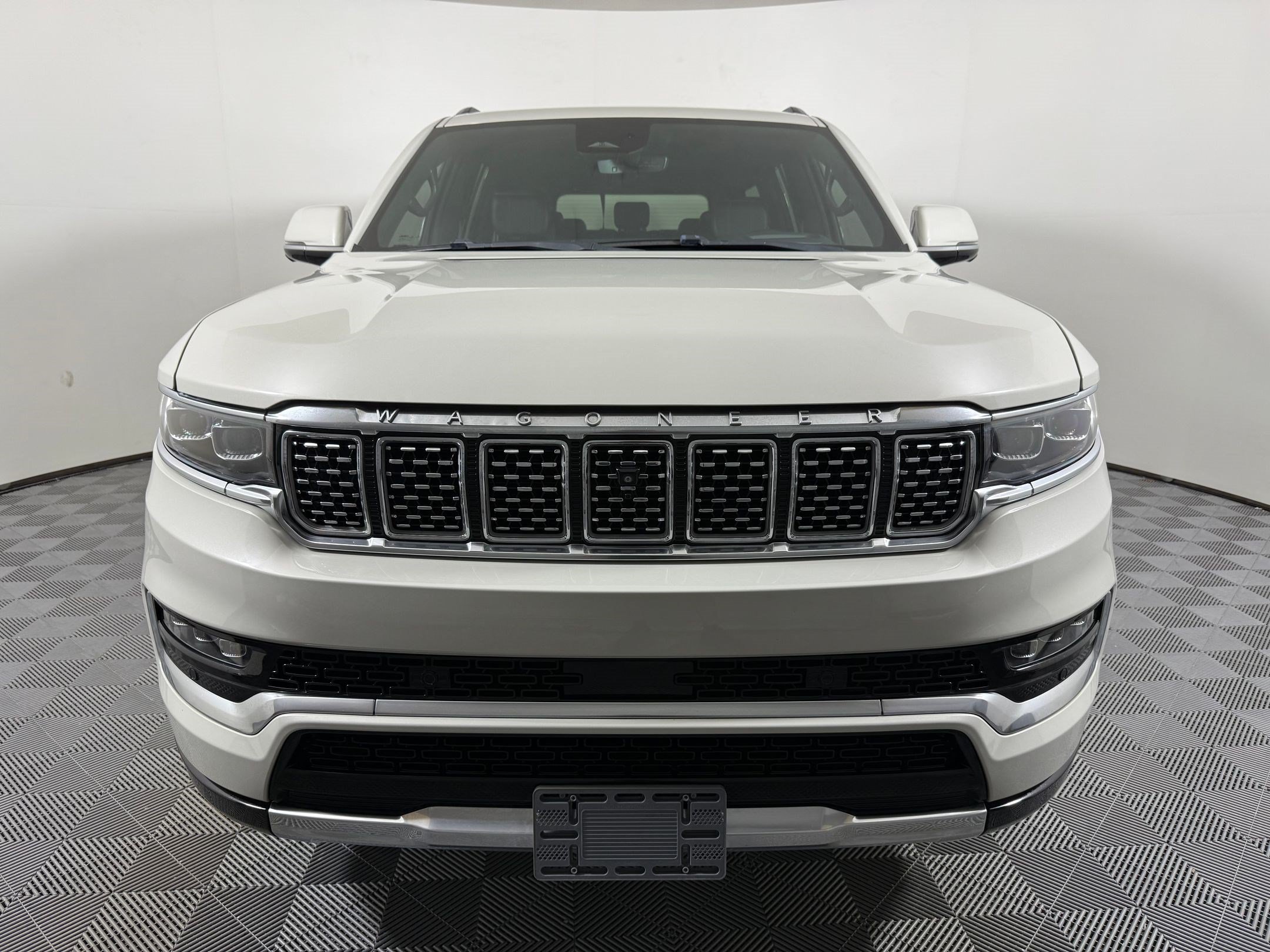 Used 2022 Jeep Grand Wagoneer Series I w/ Rear Seat Video Group 1 AWD/4WD image 5