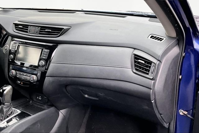 Used 2019 Nissan Rogue SV image 18