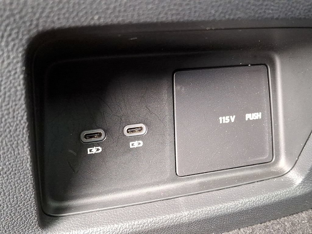 Certified 2024 Volkswagen Atlas Cross Sport SE w/ Panoramic Sunroof Package AWD/4WD image 11