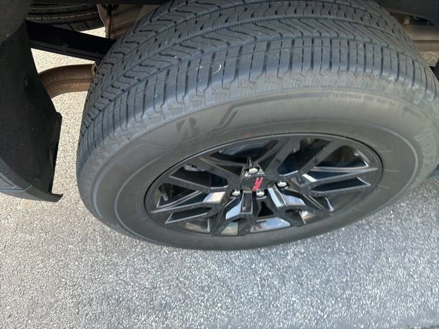 Used 2023 GMC Sierra 1500 Elevation image 19