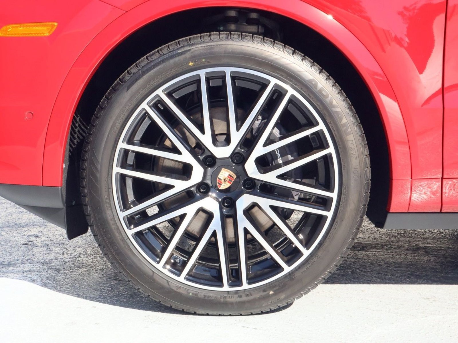 New 2026 Porsche Cayenne Coupe AWD/4WD image 27