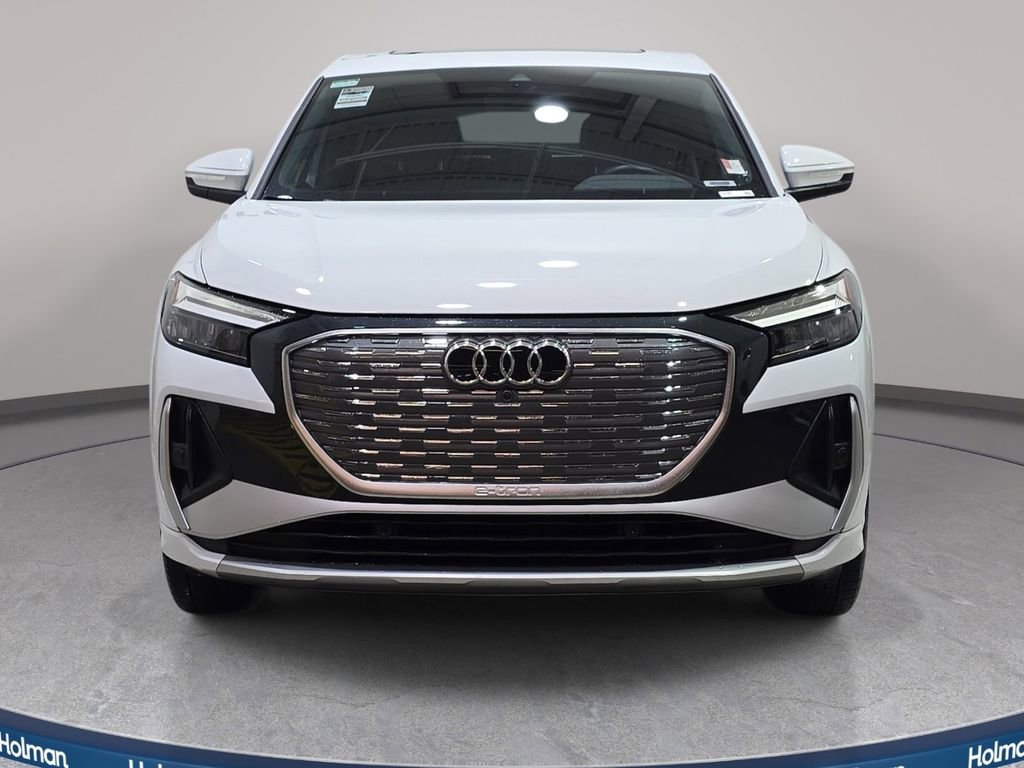Used 2023 Audi Q4 e-tron Premium Plus w/ Premium Plus AWD/4WD image 3