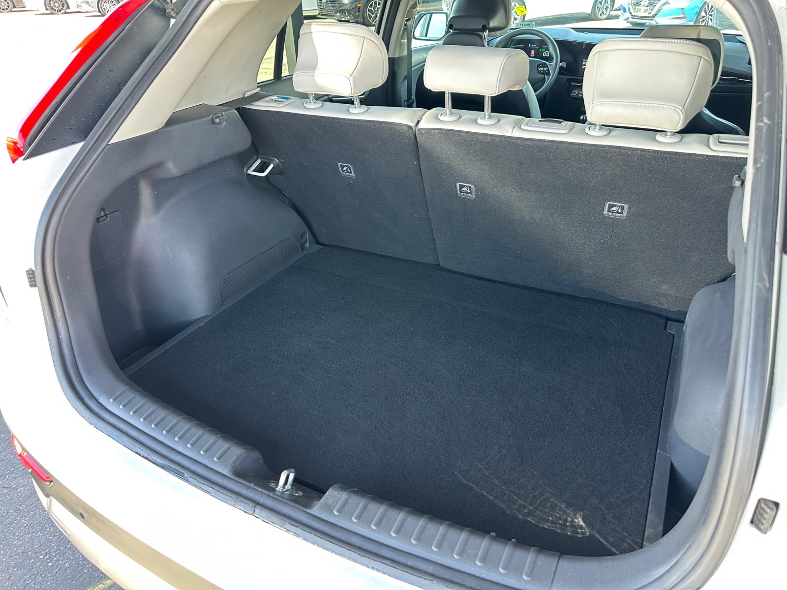 Used 2024 Kia Niro EX FWD image 25