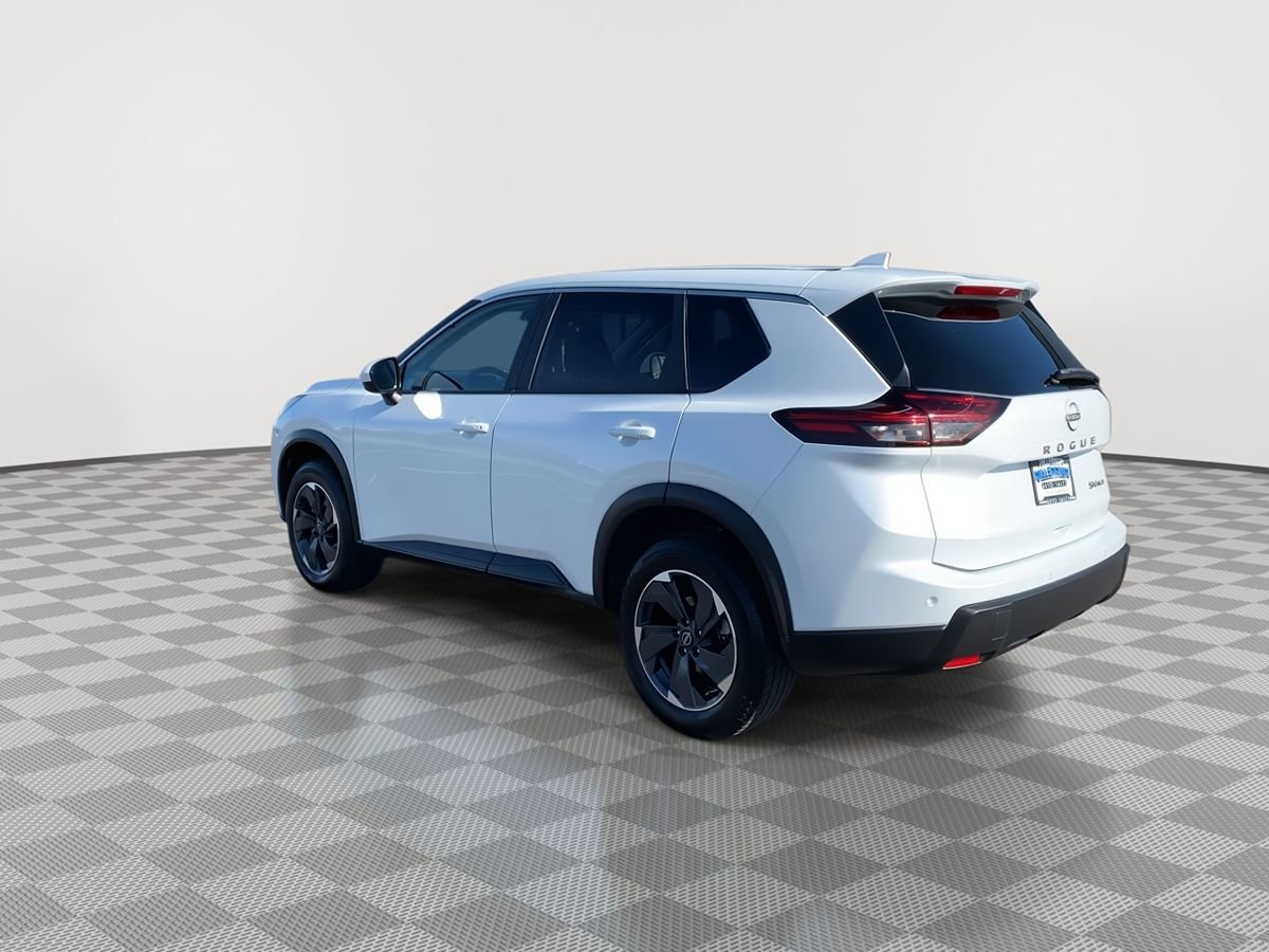 Used 2024 Nissan Rogue SV AWD/4WD image 5