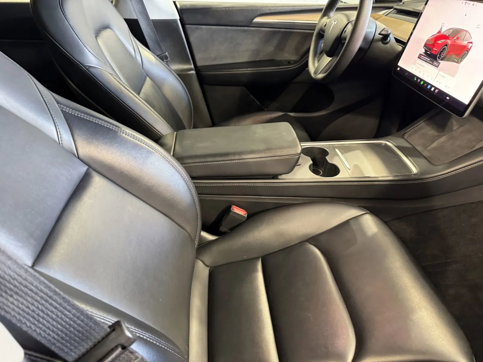 Used 2022 Tesla Model Y Performance image 6