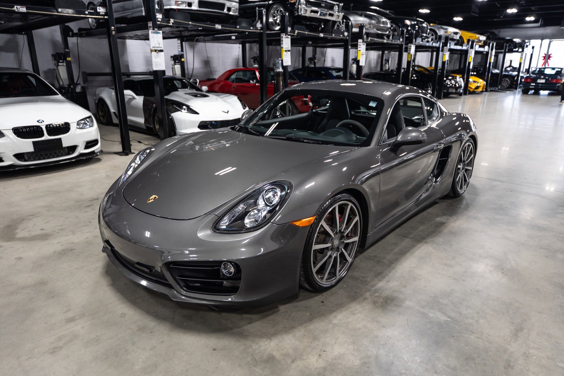 Used 2014 Porsche Cayman S image 2