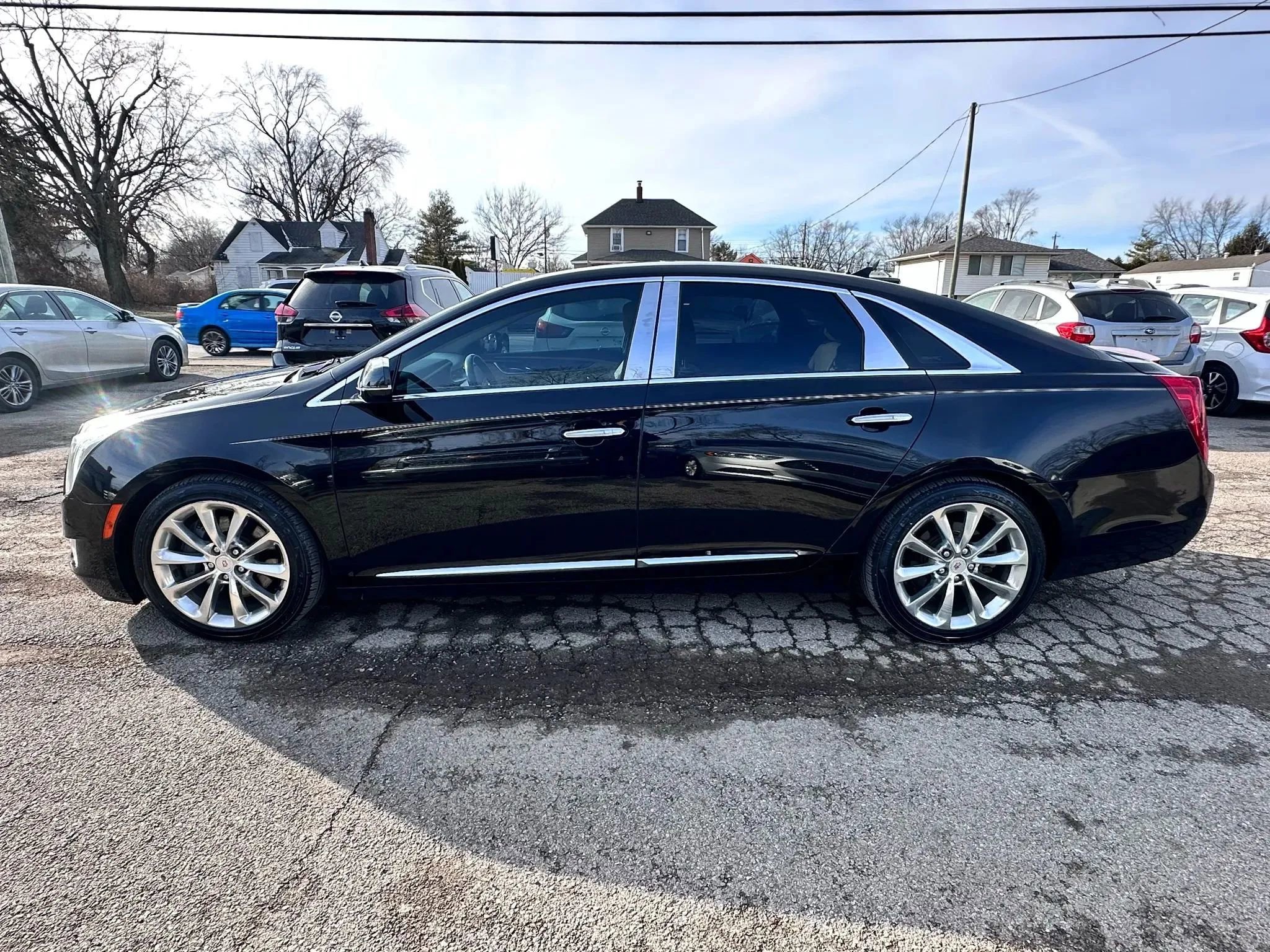 Used 2013 Cadillac XTS Premium image 2