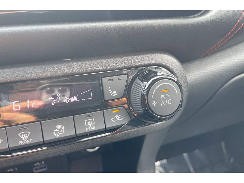 Used 2022 Nissan Kicks SR w/ Premium Package FWD image 30