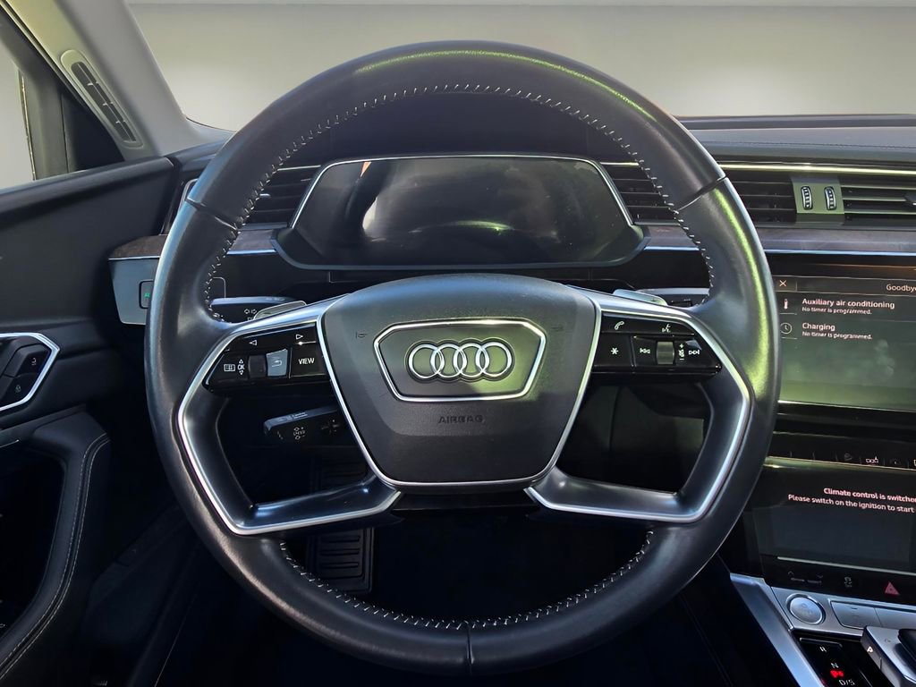 Used 2020 Audi e-tron Premium Plus image 29