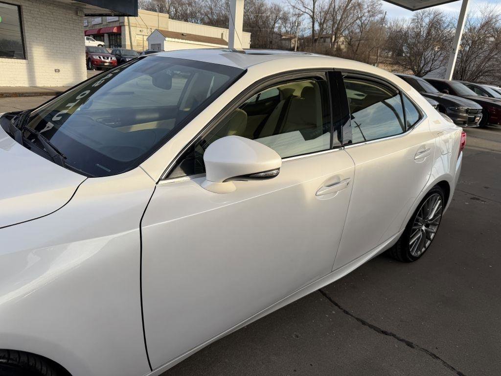 Used 2016 Lexus IS 300 AWD image 23