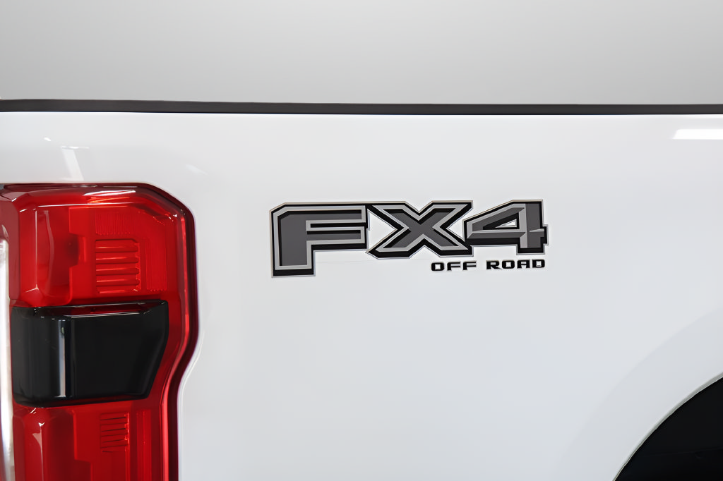 Used 2025 Ford F250 Lariat w/ Black Appearance Package AWD/4WD image 36
